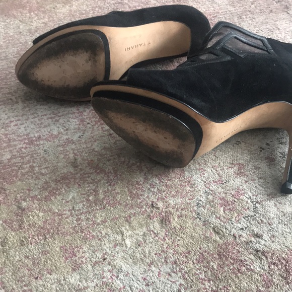 T Tahari black suede open toe booties - Picture 5 of 7